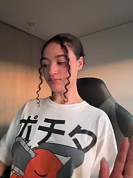 crystal dlun online show from April 3, 11:11 pm