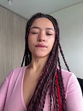 crystal dlun online show from March 10, 4:11 pm