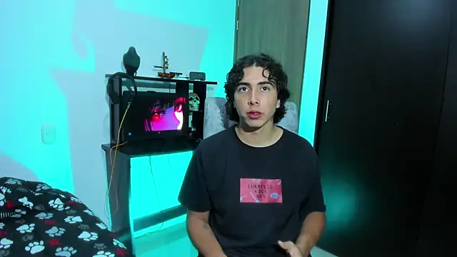 Keisuke Baji  online show from January 8, 1:39 pm