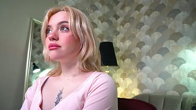 SilentObsession online show from January 9, 3:52 pm