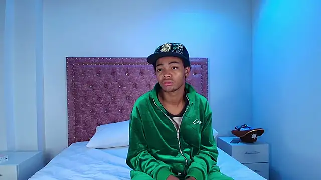 Cristal and luke online show from May 15, 3:48 am