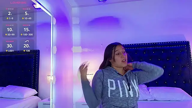 Cristal and luke online show from February 27, 3:40 am