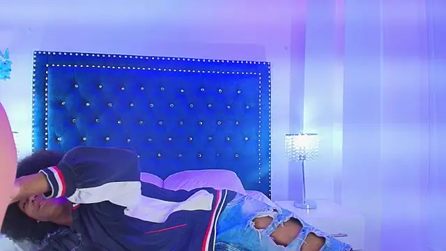 Cristal and luke online show from March 4, 3:25 am