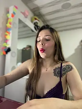 NatalyPinky online show from April 12, 12:03 am