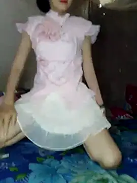 -Nicole-e online show from January 11, 12:39 am