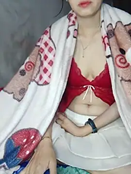 -Nicole-e online show from January 11, 11:55 pm