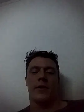 RAFAELQUINTEROSCAVALHEI online show from February 1, 9:40 am