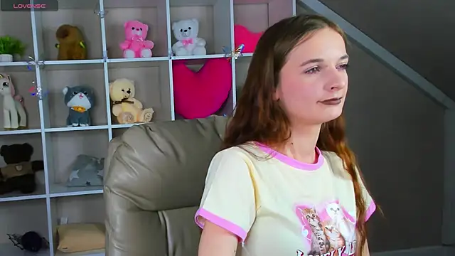 Snapshot of Alicia_Adammss chatting on January 10, 1:01 am Alicia Adammss online show from January 10, 1:01 am