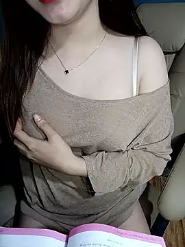 ChanChanLy online show from March 12, 3:38 pm