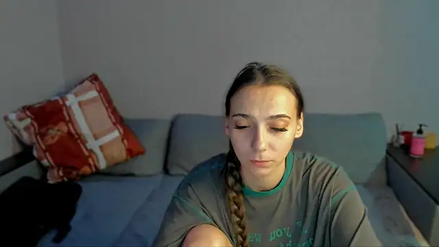 AnnaMized online show from February 12, 1:33 pm