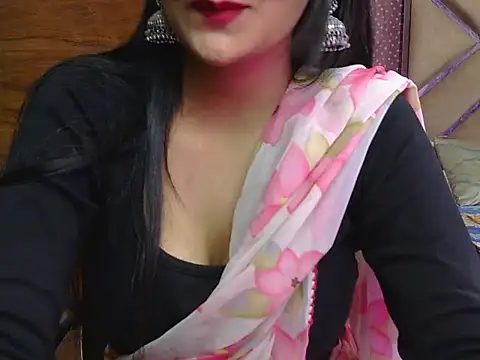Snapshot of sweet_riyaaa chatting on June 17, 6:46 am sweet riyaaa online show from June 17, 6:46 am