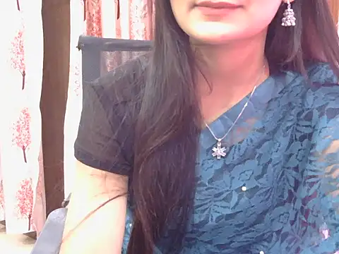 Snapshot of sweet_riyaaa chatting on February 10, 5:50 am sweet riyaaa online show from February 10, 5:50 am