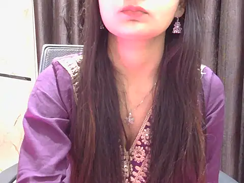 Snapshot of sweet_riyaaa chatting on February 24, 5:08 am sweet riyaaa online show from February 24, 5:08 am