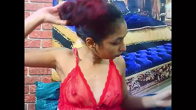 Snapshot of IndianSexyButt chatting on June 17, 5:18 am IndianSexyButt online show from June 17, 5:18 am