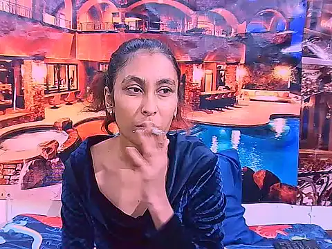 IndianSexyButt online show from April 2, 5:36 am