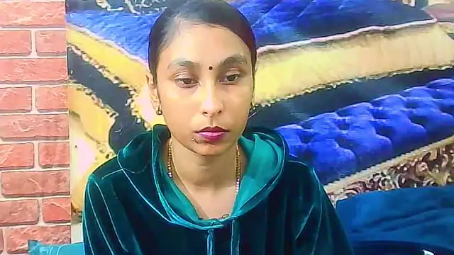 Snapshot of IndianSexyButt chatting on June 18, 5:50 am IndianSexyButt online show from June 18, 5:50 am