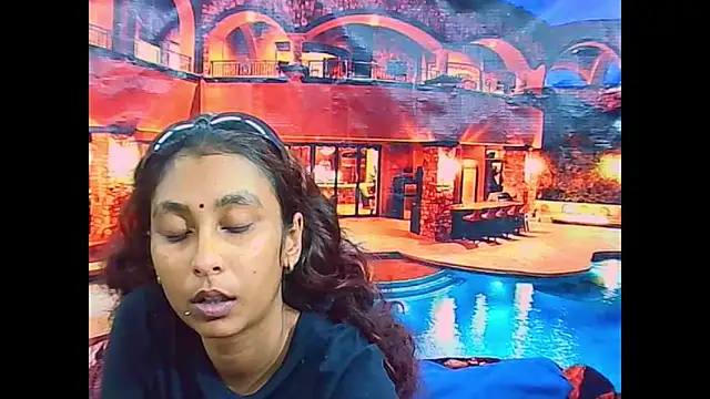 IndianSexyButt online show from March 25, 5:29 am