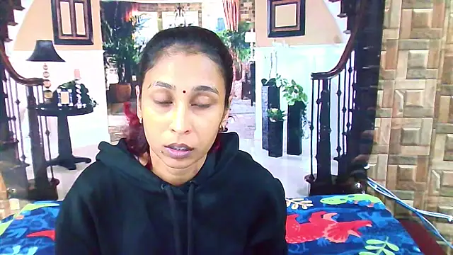 IndianSexyButt online show from May 15, 5:27 am