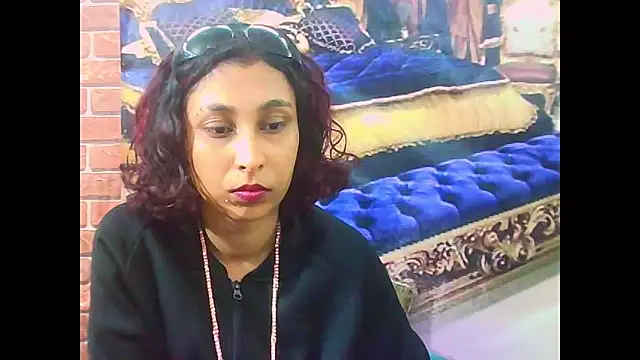Snapshot of IndianSexyButt chatting on July 15, 5:36 am IndianSexyButt online show from July 15, 5:36 am