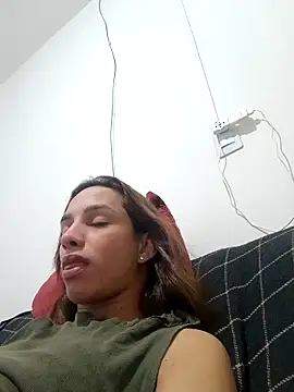 ofjuliaa online show from February 8, 2:53 am