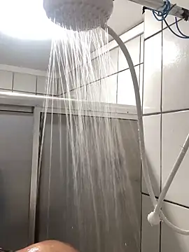 ofjuliaa online show from March 4, 6:32 am