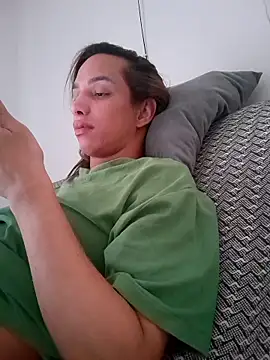 ofjuliaa online show from February 22, 8:32 pm