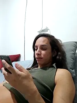 ofjuliaa online show from May 5, 2:36 am
