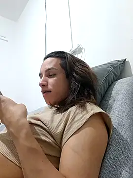 Snapshot of ofjuliaa chatting on June 19, 2:39 am ofjuliaa online show from June 19, 2:39 am