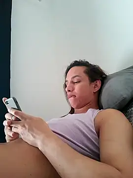 ofjuliaa online show from April 1, 7:33 pm