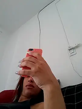 Snapshot of ofjuliaa chatting on January 15, 2:09 pm ofjuliaa online show from January 15, 2:09 pm