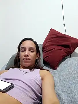 ofjuliaa online show from April 23, 3:13 am