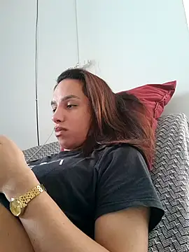 ofjuliaa online show from June 2, 3:01 pm