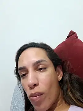 ofjuliaa online show from April 15, 8:53 am