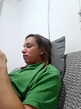 ofjuliaa online show from February 21, 3:19 am