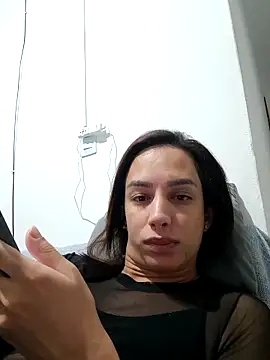 ofjuliaa online show from May 8, 9:02 am