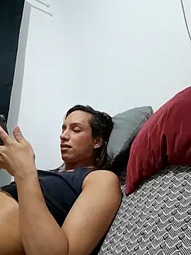 ofjuliaa online show from April 11, 6:21 am