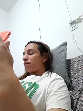 ofjuliaa online show from February 23, 8:09 pm