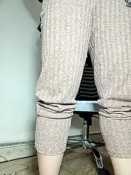 Lyna sexy24 online show from January 8, 9:37 am