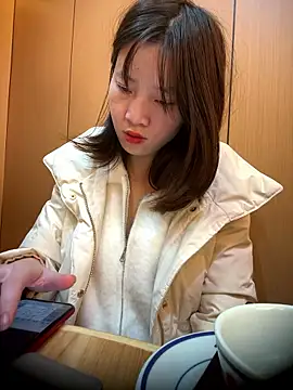 littleqiu9 online show from January 13, 10:41 am
