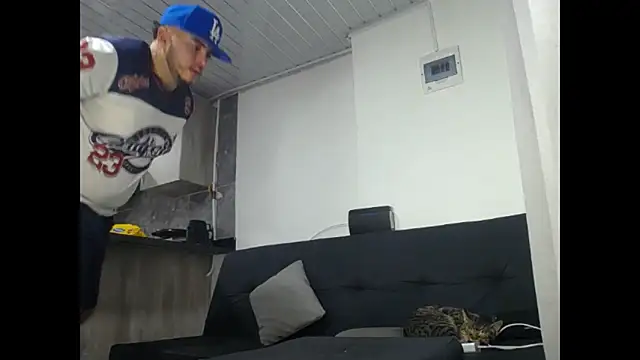 Snapshot of Nero_VanHelsing chatting on February 13, 6:57 am Nero VanHelsing online show from February 13, 6:57 am