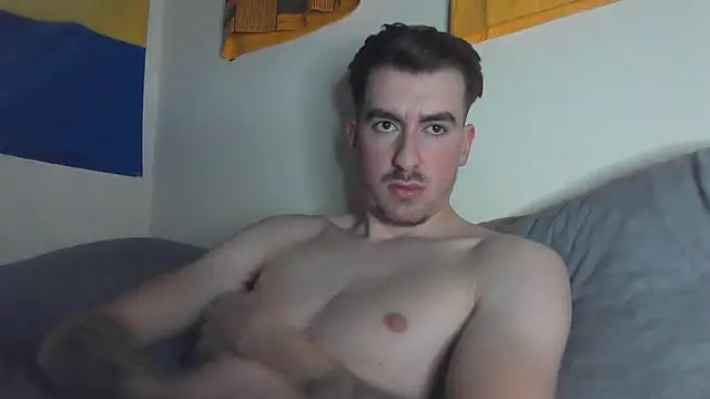 Snapshot of essexboy_2002 chatting on January 10, 11:55 pm essexboy 2002 online show from January 10, 11:55 pm