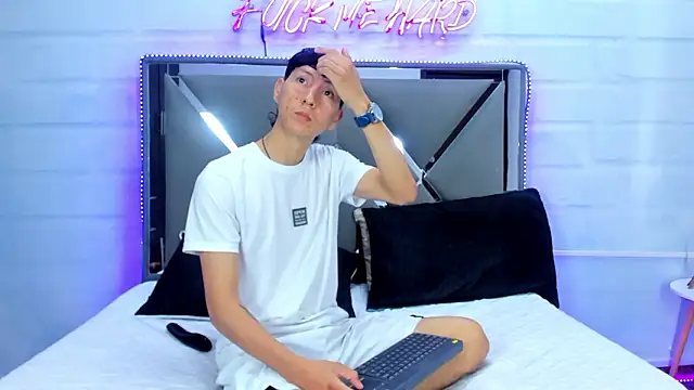 BunnyLove  online show from March 21, 12:12 am