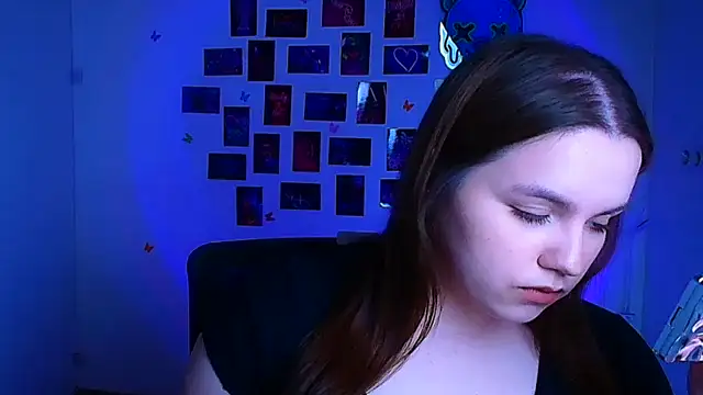 Kitty Mia Kitty online show from April 5, 5:25 am