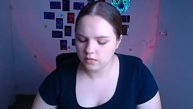 Kitty Mia Kitty online show from April 14, 5:45 am