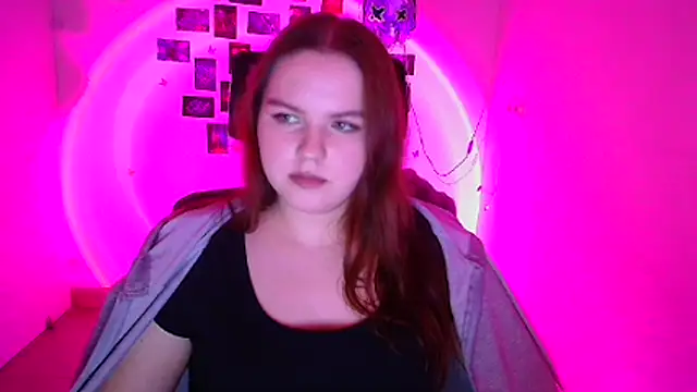 Kitty Mia Kitty online show from February 6, 12:45 pm