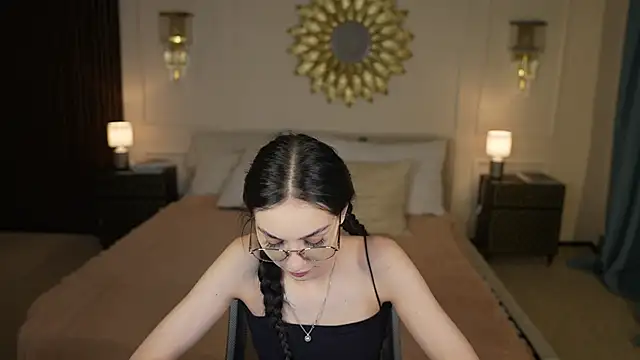 Mila Rose054 online show from May 20, 10:40 pm