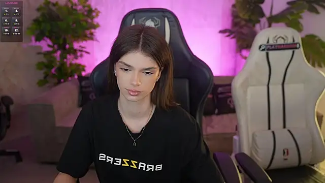 Mila Rose054 online show from March 25, 3:55 pm