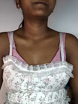 Snapshot of Royal-girl78 chatting on January 13, 4:22 pm Royal-girl78 online show from January 13, 4:22 pm