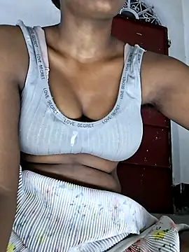 Royal-girl78 online show from May 7, 4:32 pm
