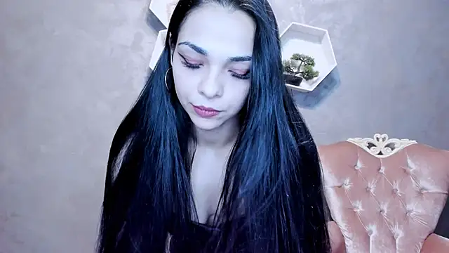 Snapshot of EvaShy99 chatting on February 17, 9:23 pm EvaShy99 online show from February 17, 9:23 pm